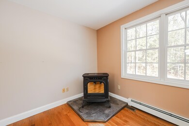 131 Sherwood Forest Rd, Weare, NH 03281 - photo 5