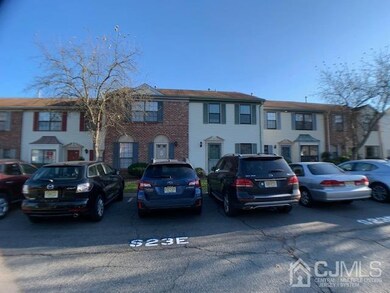 225 Hampshire Ct, Piscataway, NJ 08854 - photo 2