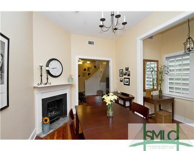 Living Room. 538 E Charlton Lane - Dining