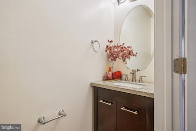 2675 Sheffield Hill Way unit 164, Woodbridge, VA 22191 - photo 6