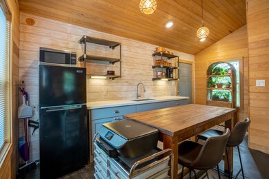 1202 Archer St unit B, Houston, TX 77009 - photo 7