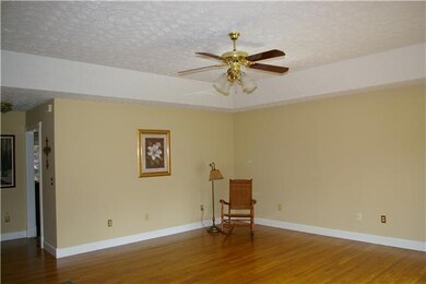 58 Greenbriar Cir, Manchester, TN 37355 - photo 6