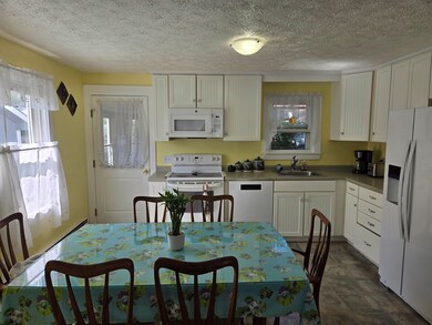 30 Flint St, Manchester, NH 03103 - photo 4