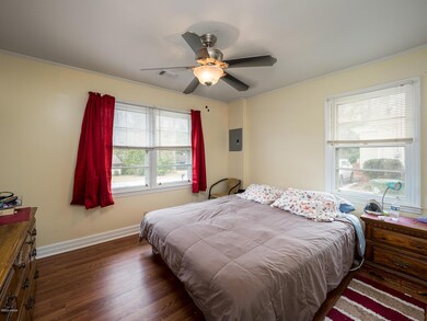 611 Hale Ave-12