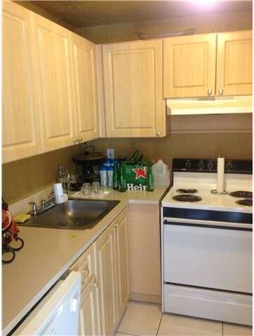 unlisted-address, Miami, FL 33172 - photo 2
