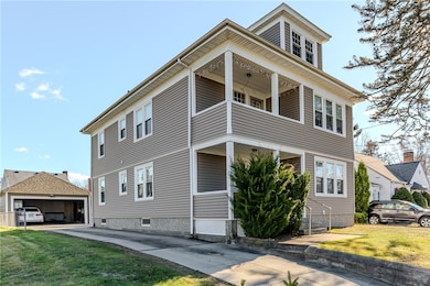 638 Pontiac Ave, Cranston, RI 02910 - photo 2