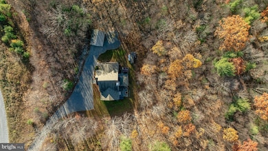 370 Kalers Loft Ln, Crystal Spring, PA 15536 - photo 3