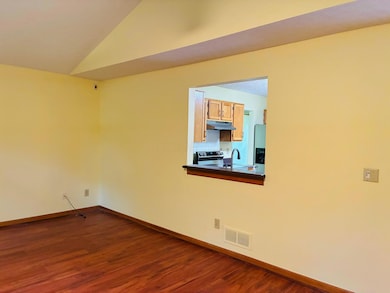 3660 Rivervail Dr, Columbus, OH 43221 - photo 5