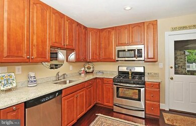 6708 Oak Dr, Alexandria, VA 22306 - photo 3