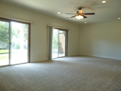 1731 Chesapeake Ln unit 1, Schaumburg, IL 60193 - photo 6