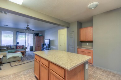Kitchen (2)