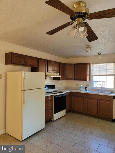 217 N Greenway Ave, Boyce, VA 22620 - photo 7