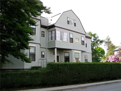 38 Rhode Island Ave unit 5, Newport, RI 02840 - photo 2