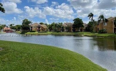 420 SW 83rd Way unit 105, Pembroke Pines, FL 33025 - photo 2