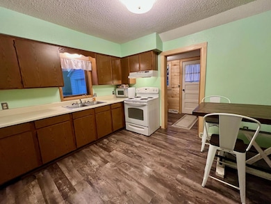 Kitchen To entry way.jpg
