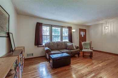 6530 Larsen Ln, Shawnee, KS 66203 - photo 7