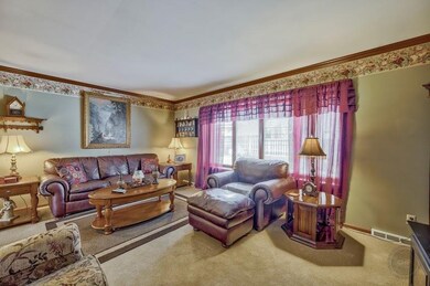 858 Sheldon Ave, Aurora, IL 60506 - photo 4