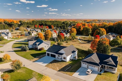 4311 Apple Tree Ln, Traverse City, MI 49685 - photo 6