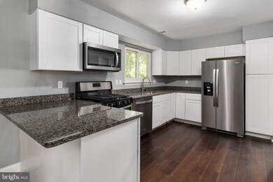 6828 Glenwood Ct, Glenn Dale, MD 20769 - photo 2