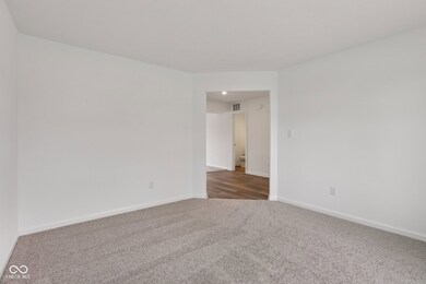 10416 Crystal Coop Ln, Lawrence, IN 46235 - photo 5