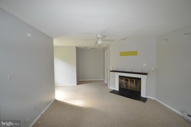 4045 Chetham Way unit 18-187, Woodbridge, VA 22192 - photo 3