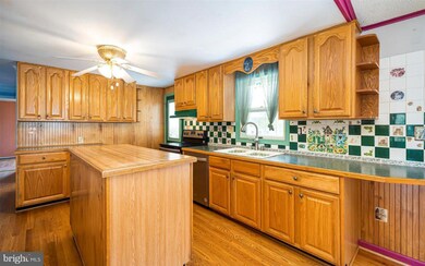 12723 Bunker Hill Rd, Union Bridge, MD 21791 - photo 2