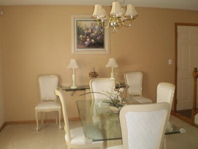 1823 Cambridge Dr, Carpentersville, IL 60110 - photo 5