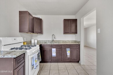 1114 Hawaii St, El Paso, TX 79915 - photo 3
