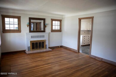 1617livingkitchen