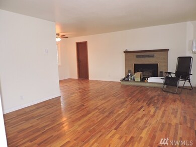 480 N James Ave, East Wenatchee, WA 98802 - photo 4