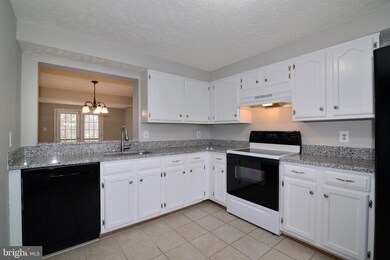 1485 Autumn Ridge Cir, Reston, VA 20194 - photo 3