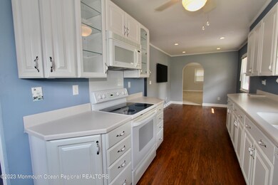 217 Hawthorne - 6