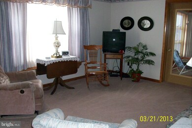 458 4th St, Taneytown, MD 21787 - photo 6