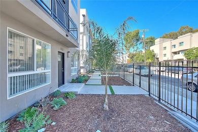 11726 Hamlin St, North Hollywood, CA 91606 - photo 6