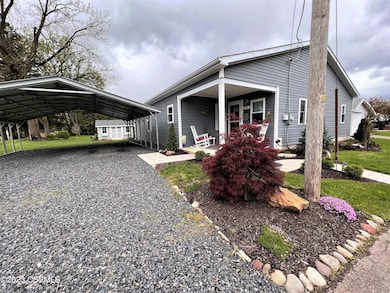 825 N Mercer St, Berwick, PA 18603 - photo 5