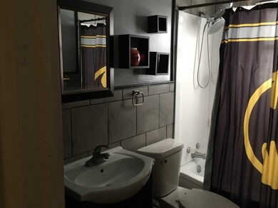 2109 S Vine St, Muncie, IN 47302 - photo 5