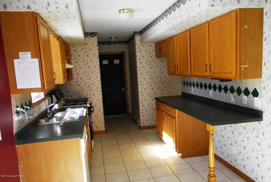 106 Bull Run S, Milford, PA 18337 - photo 2