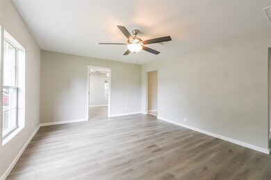 4609 Kingsbury St, Houston, TX 77021 - photo 5