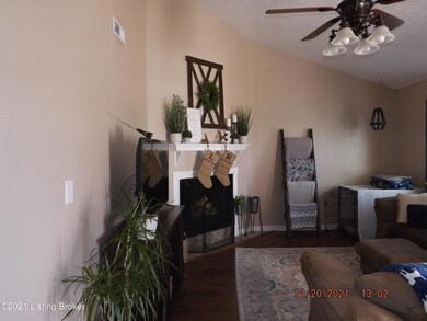 8203 Cortland Dr, Louisville, KY 40228 - photo 7