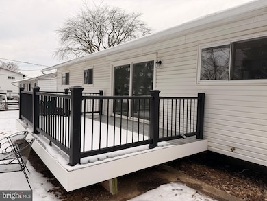 8333 Scotts Level Rd, Pikesville, MD 21208 - photo 3