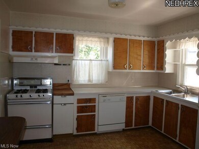 Spacious kitchen