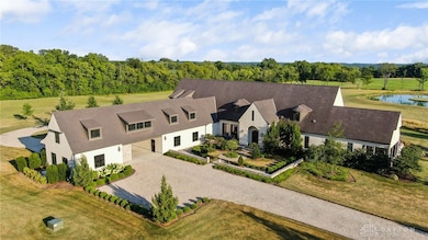 7940 Bunnell Hill Rd, Springboro, OH 45066 - photo 2