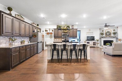 813 Holbrook Rd, Springtown, TX 76082 - photo 5