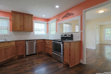 503 S Lewis Ave, Kerrville, TX 78028 - photo 7