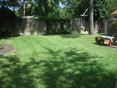 1302 Overhill St, Houston, TX 77018 - photo 3