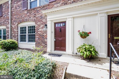 8323 Kingsgate Rd unit 520, Springfield, VA 22152 - photo 2