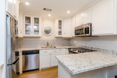 3940 W Alabama St unit 8, Houston, TX 77027 - photo 7