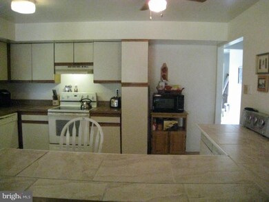 1276 Needham Cir, Hatfield, PA 19440 - photo 7