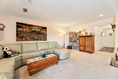7-livingroom