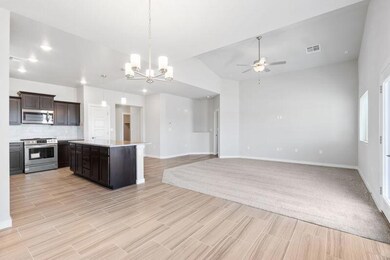 13700 Lago Vista Ave, Horizon City, TX 79928 - photo 5